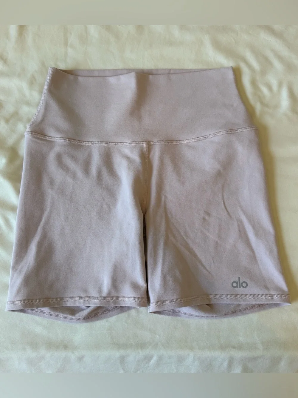 ALO Yoga Light Gray/Taupe High-Rise Bike Shorts